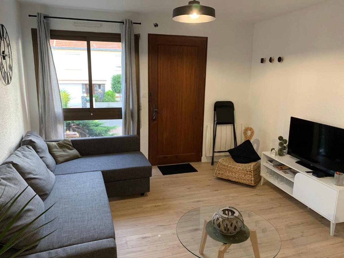 Logement Renove Et Moderne Au Sacre Coeur Cholet Exterior photo